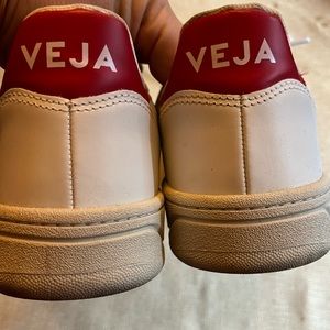 Veja V-10 sneakers size 40